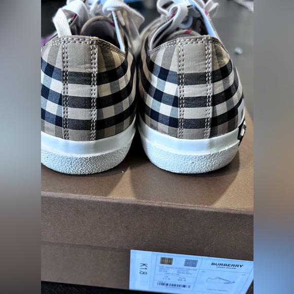 BURBERRY LOW TOP SNEAKERS EU 45.5/US 11.5, authentic in great condition. - Picture 3 of 4